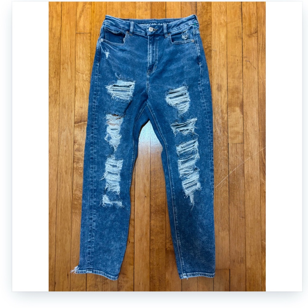 American Eagle blue stretch denim jeans with ripped distressed details